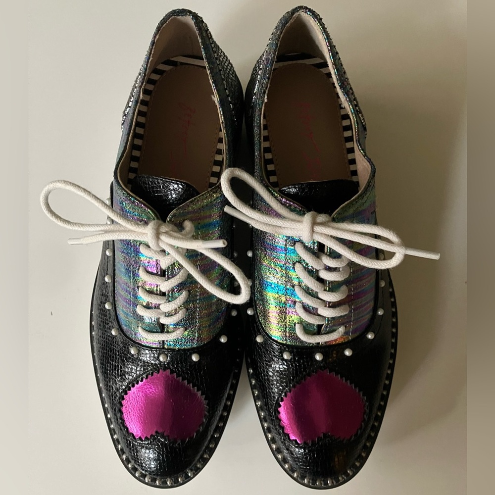 BETSY JOHNSON Marti Shoes w Hearts | Rainbow Iridescent Platform Oxfords | Sz 7